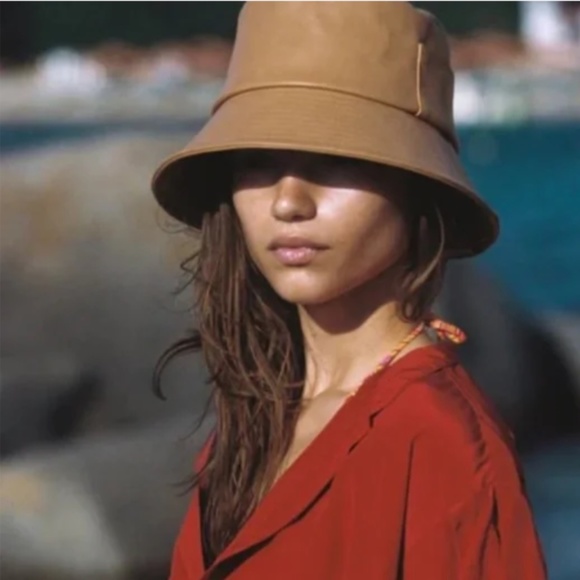 New Bucket Hat size L